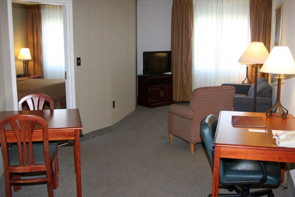 Host Inn An All Suites Hotel Wilkes-Barre Room photo